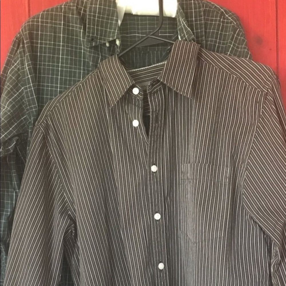 Lot of 2 Old Navy Men’s Button Down Shirts